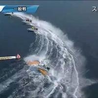 1マークでまさかの大事故発生で、ヒモの4号艇も転覆