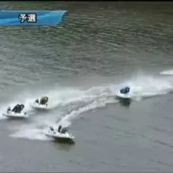 定松勇樹がインをついて3位に浮上