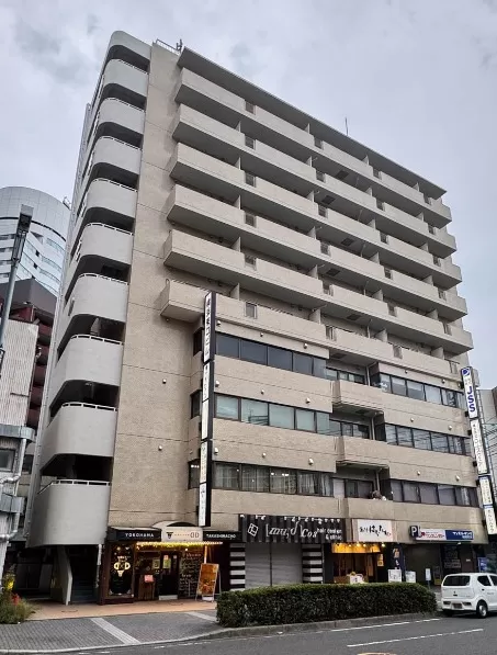 横浜東口ビルの外観